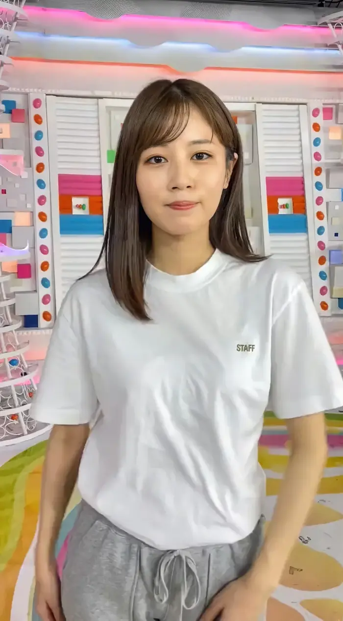【堤礼実の高画質エロ画像36枚】人気美人女子アナの初フォトブックグラビア＆オフショット 29th image