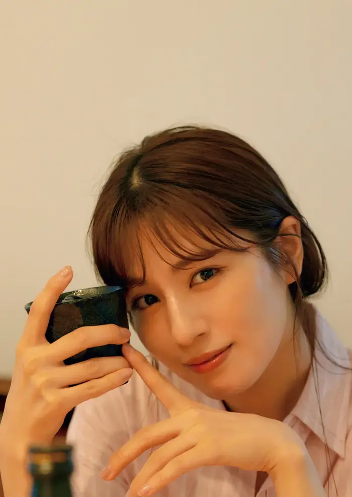 【堤礼実の高画質エロ画像36枚】人気美人女子アナの初フォトブックグラビア＆オフショット 4th image