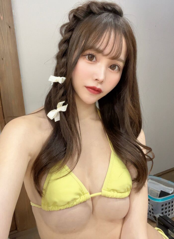 Gradle Nanase Runa also shows off raw milk suspenders 7th image