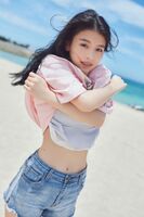 Inevitable break actress Natsuki Deguchi, the 1st photo book with the belly button out is too refreshing WW The pre-cut image full of transparency is very popular!