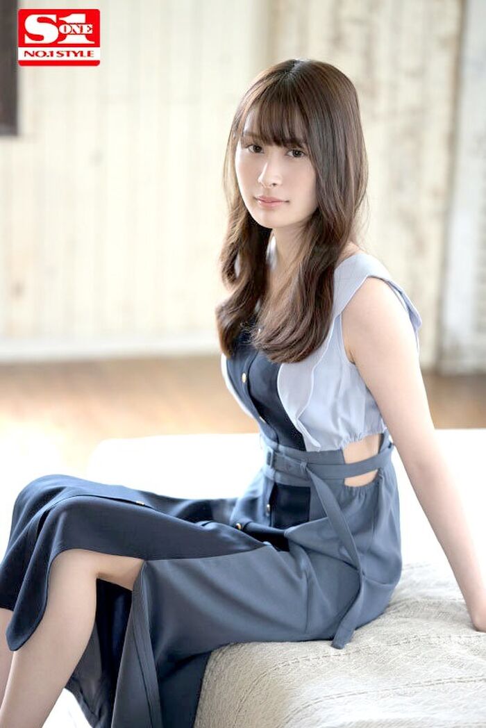 Seika Ito Mysterious beautiful girl comes for the first time in her life 3th image