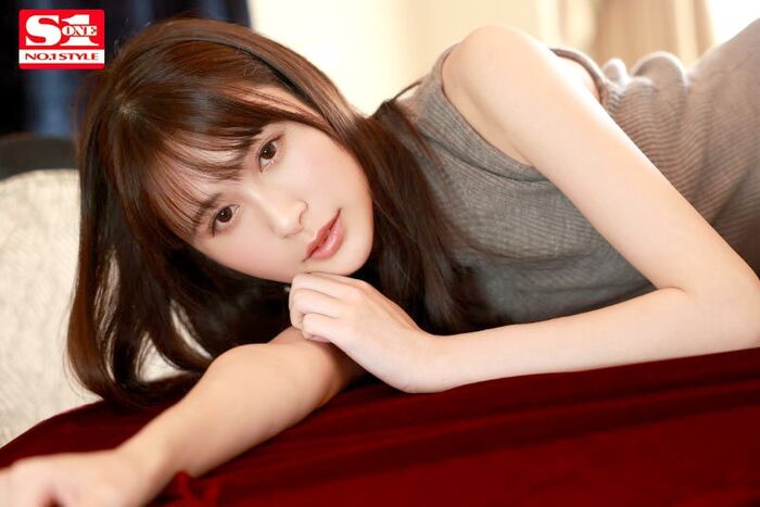 Seika Ito Mysterious beautiful girl comes for the first time in her life 8th image