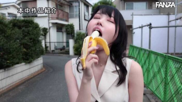 Karen Yagami slim beauty sex image with abs constriction body 43th image