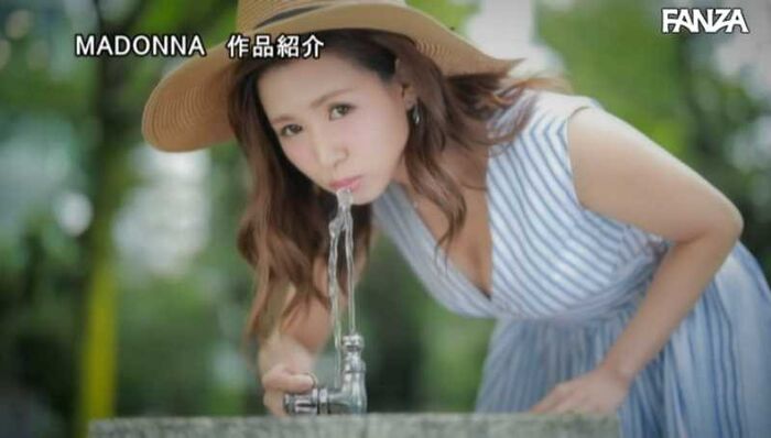 Tamana Aoki Kamakura beautiful married woman erotic image of an enchanted G cup 20th image