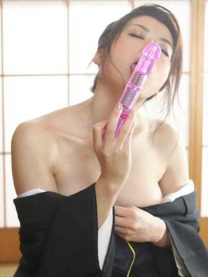 Mourning sex images!! 100 Pictures of an Unfaithful Widow 18th image