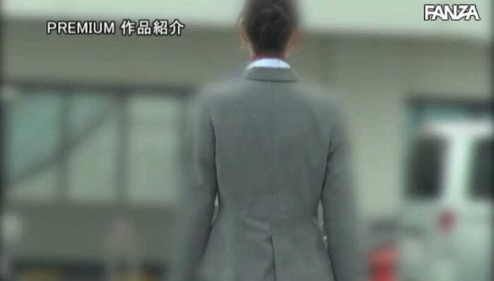 Yume Sasaki Sex image of ground staff with beautiful legs 21th image