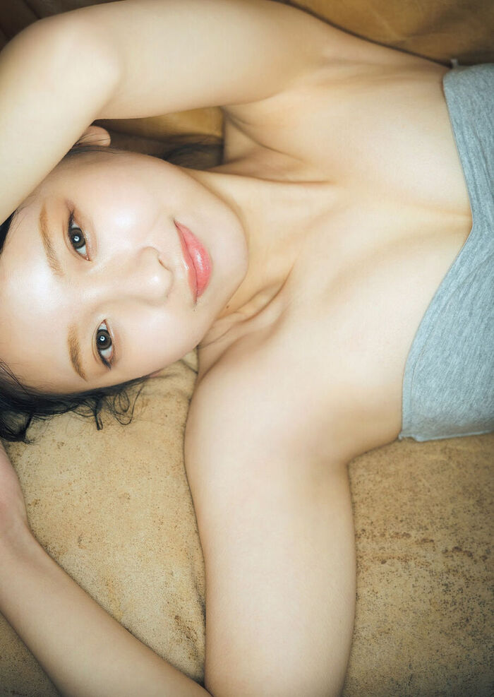 Idol group 'Charlotte' Runa Ichinose (16) challenges her first swimsuit gravure! 9th image