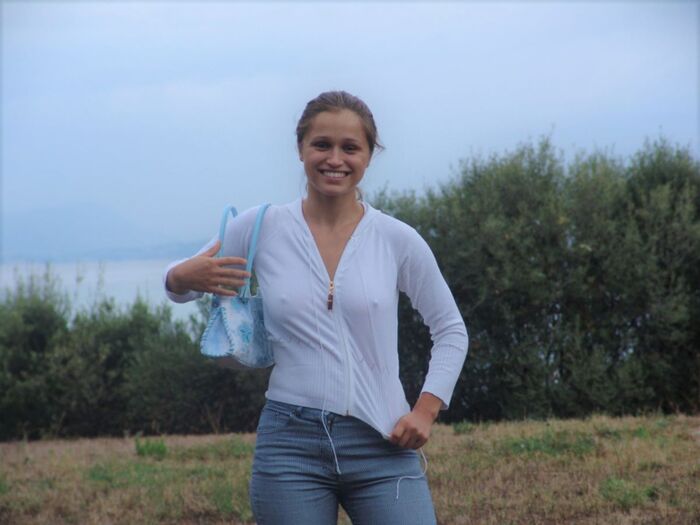 Alien braless image!! 120 photos of white beauties with transparent nipples 15th image