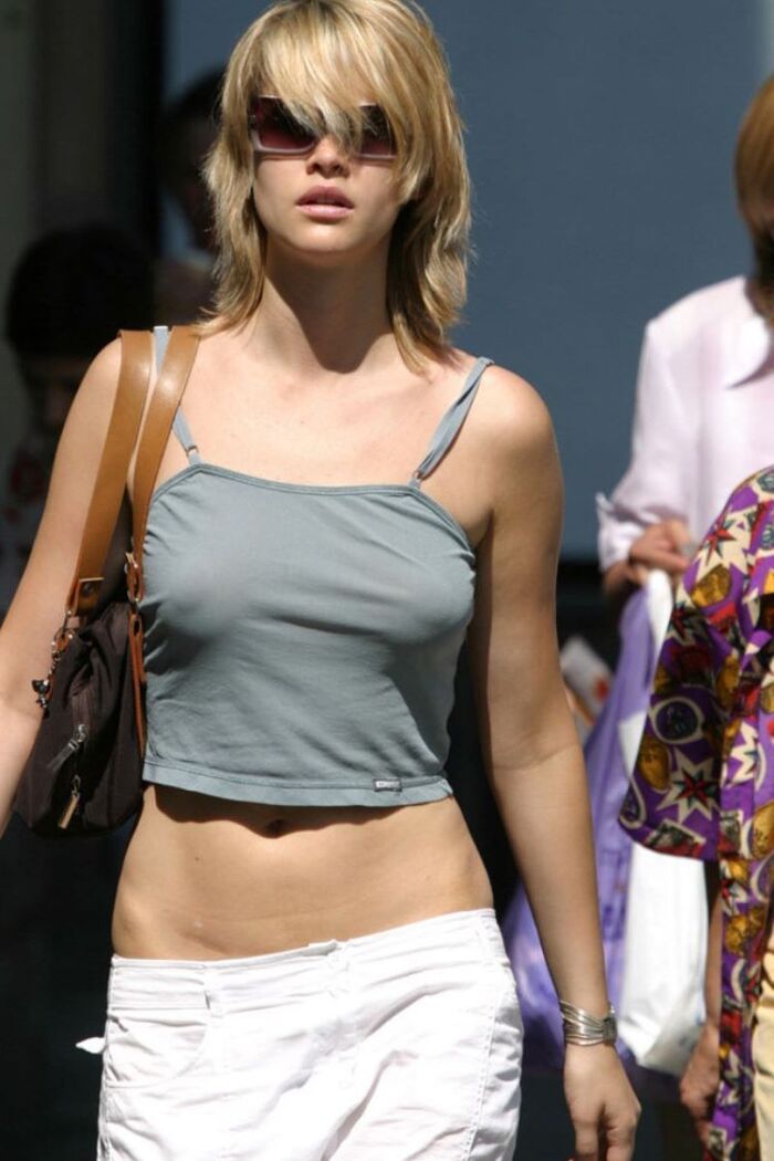 Alien braless image!! 120 photos of white beauties with transparent nipples 67th image