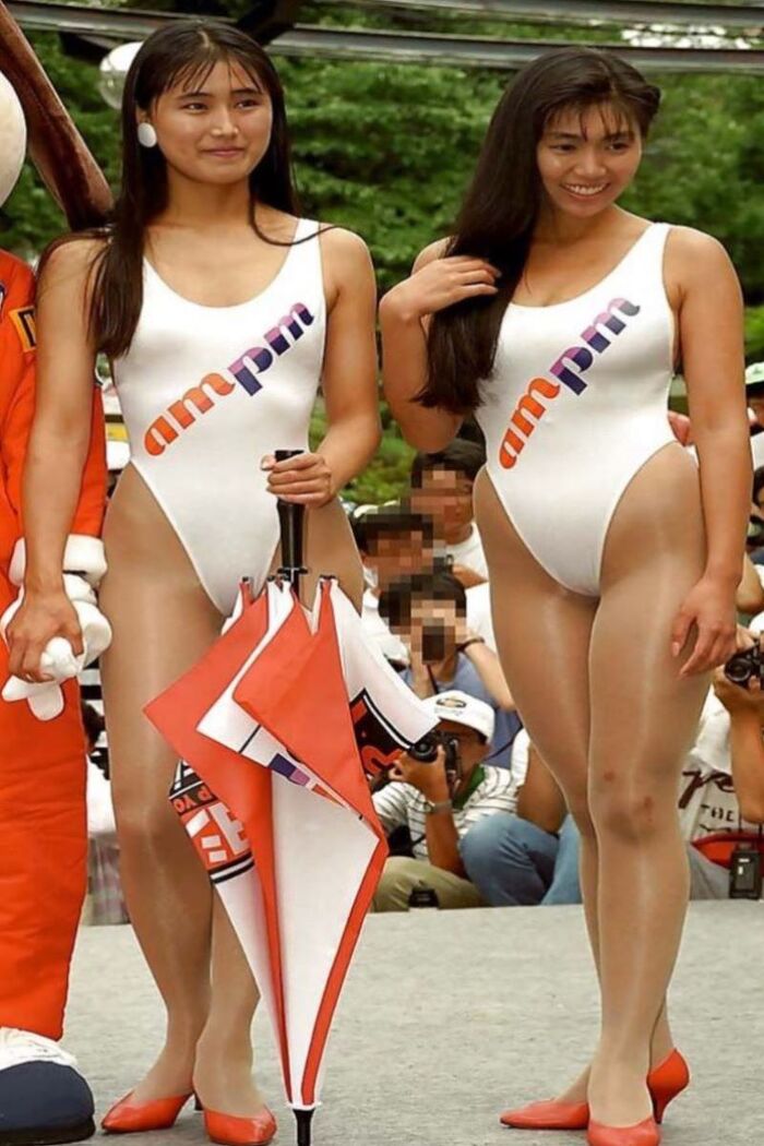 Erotic image of a race queen with a high-leg crotch radical 46th image