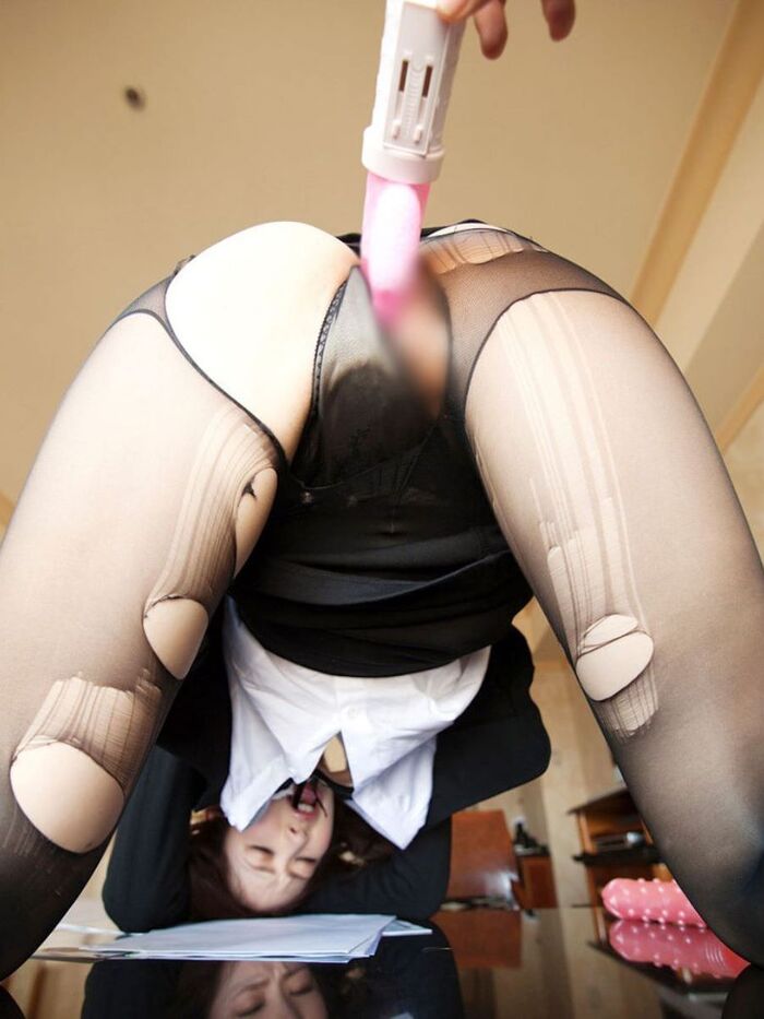 OLがクンニや手マンでマンコ責めされる前戯画像 55th image