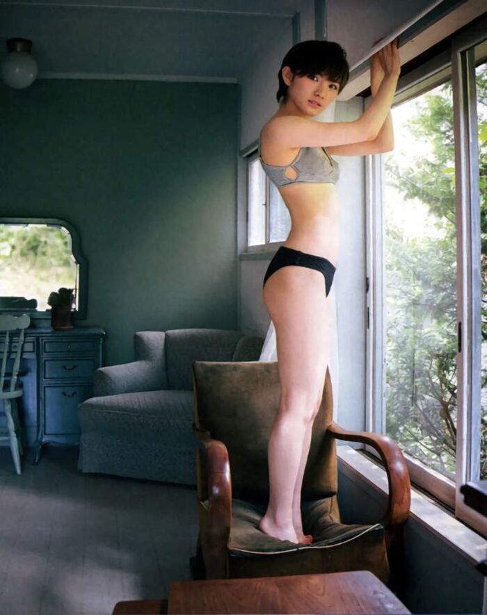 Nana Okada's short hair is a cute swimsuit gravure image 10th image