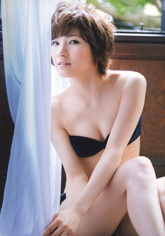 Nana Okada's short hair is a cute swimsuit gravure image 46th image