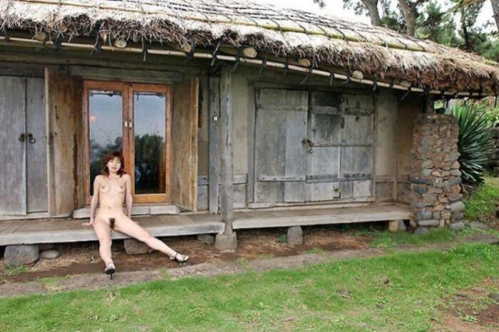 Outdoor exposure image of mature woman wandering around naked by amateur aunt 99th image