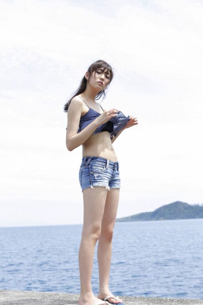 岩崎名美 スタイル抜群な水着グラビア画像 47th image