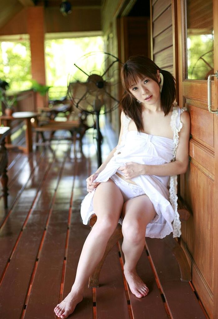 Mei Itoya of a high school girl in glasses is an erotic cute nude image 73th image