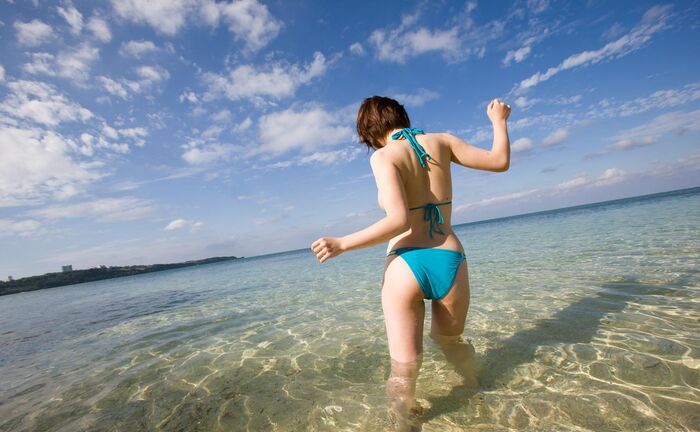Beautiful big nude image of Saki Okuda exposing outdoors on a southern island 12th image