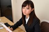 Female new employee Azumi Hirabayashi's troubled face is a dangerous erotic image