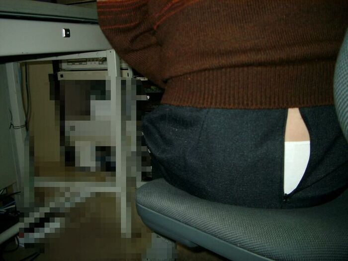 Panchira with chuck open 42 erotic images! I put together the pants that can be seen through the gap in the zipper! !! 12th image