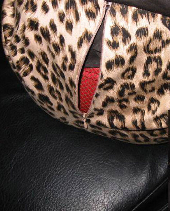Panchira with chuck open 42 erotic images! I put together the pants that can be seen through the gap in the zipper! !! 32th image
