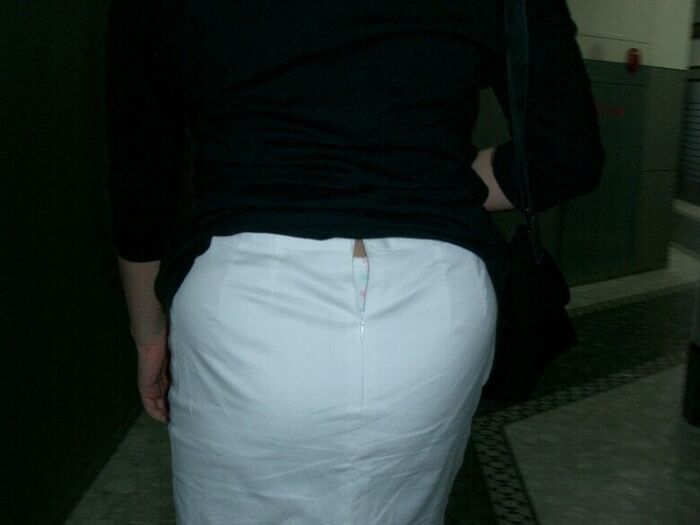 Panchira with chuck open 42 erotic images! I put together the pants that can be seen through the gap in the zipper! !! 33th image