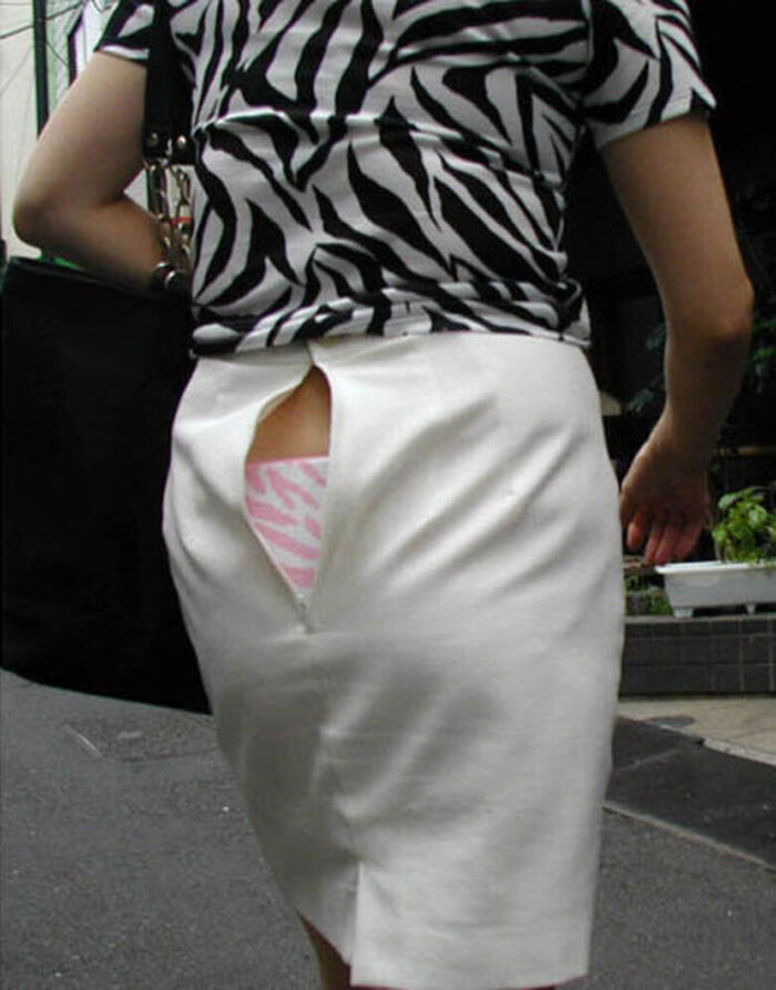 Panchira with chuck open 42 erotic images! I put together the pants that can be seen through the gap in the zipper! !! 35th image