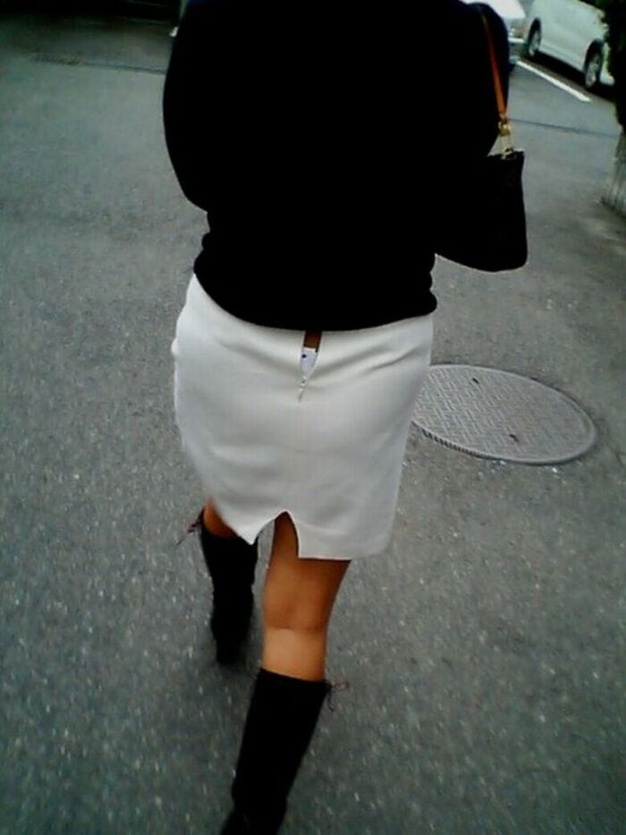 Panchira with chuck open 42 erotic images! I put together the pants that can be seen through the gap in the zipper! !! 38th image