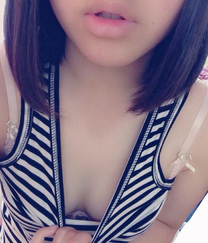 【3D】Selfie-style erotic image emphasizing cleavage Part.1 50 photos 18th image