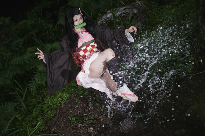 'Demon Slayer' female character cosplay erotic image 6th image