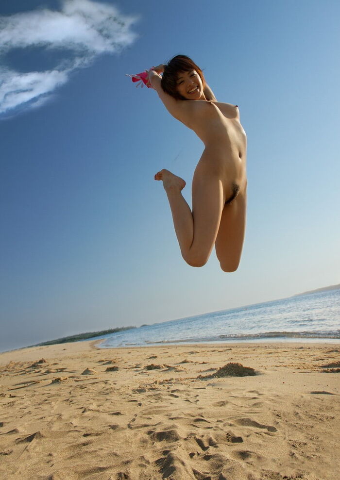 【三次元】裸でジャンプする女性達のヌードエロ画像 40枚 5th image