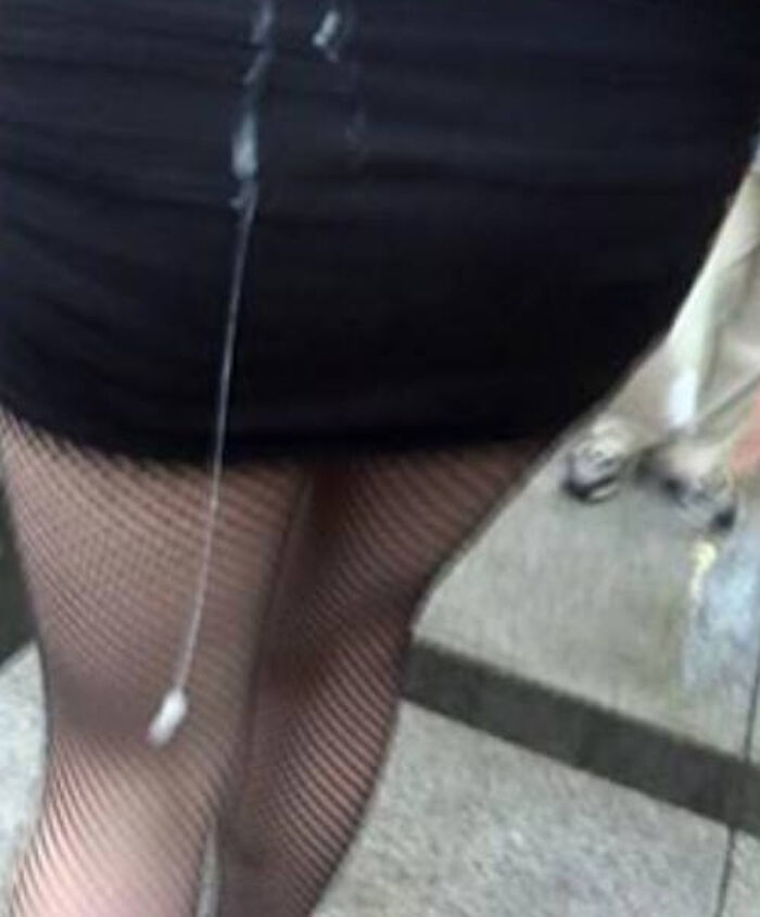 スカートに精子ぶっかけられたエロ画像 10th image