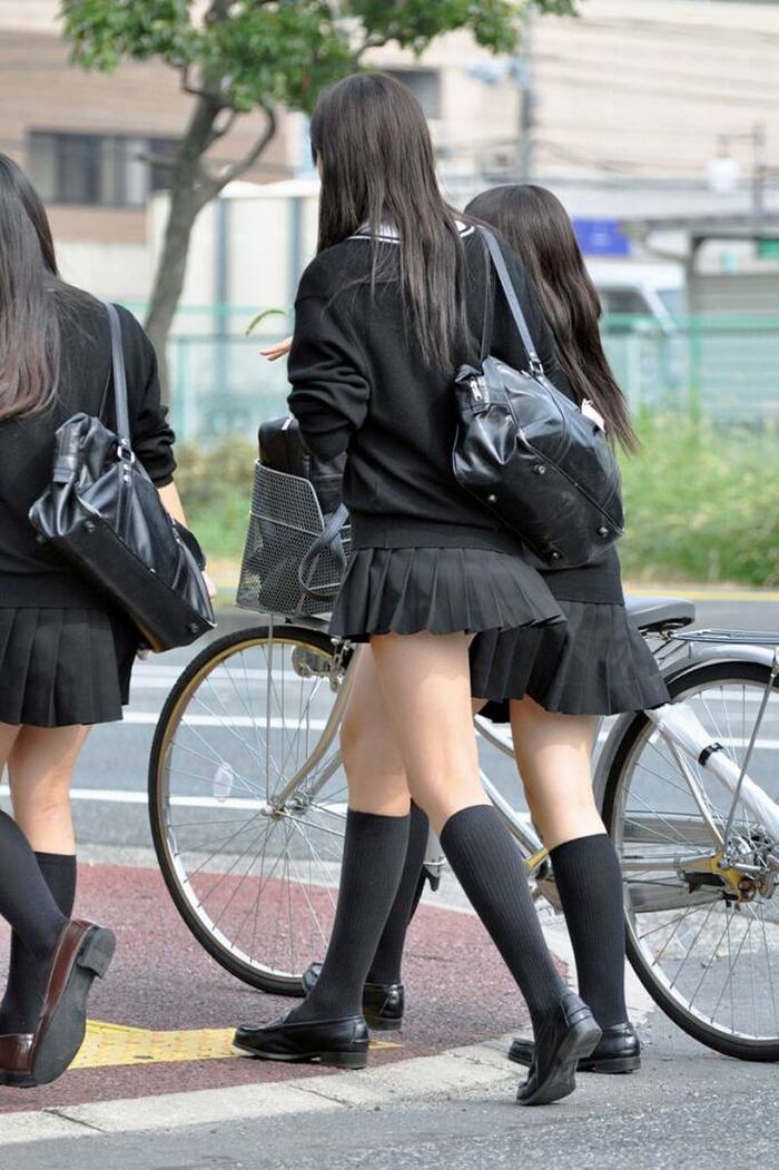 38 JK back thigh &amp; panchira images! I put together a list of pants that look like bare legs and thighs! !! 3th image