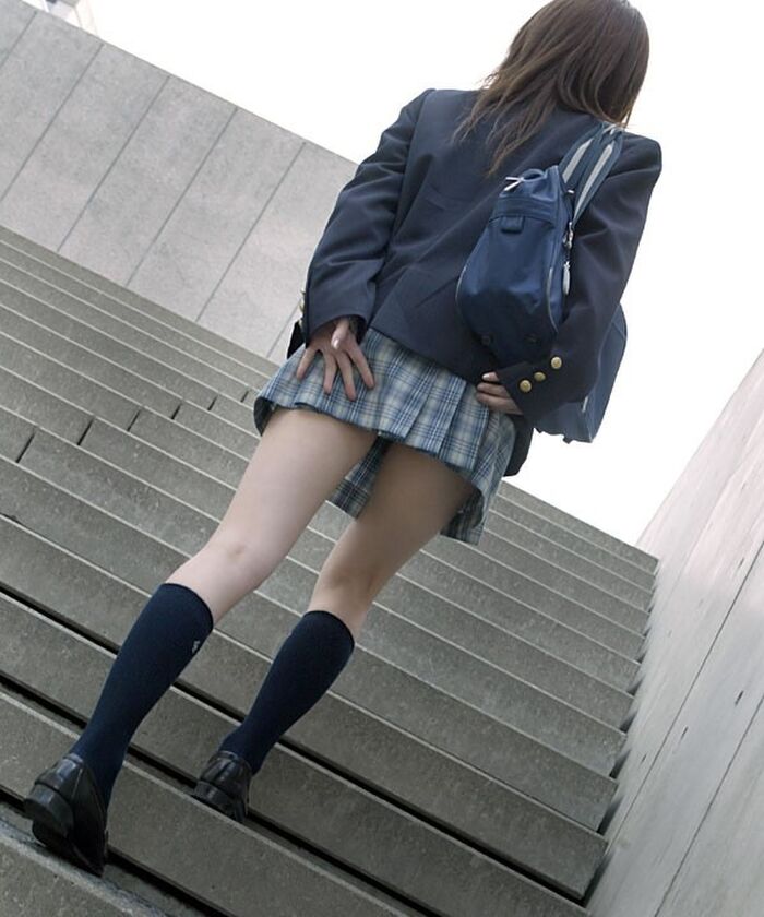 38 JK back thigh &amp; panchira images! I put together a list of pants that look like bare legs and thighs! !! 4th image