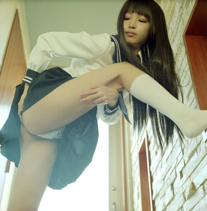 Erotic image of JK's pants being a T-back 32th image