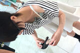 Erotic image of slouching that is easy to flicker breasts
