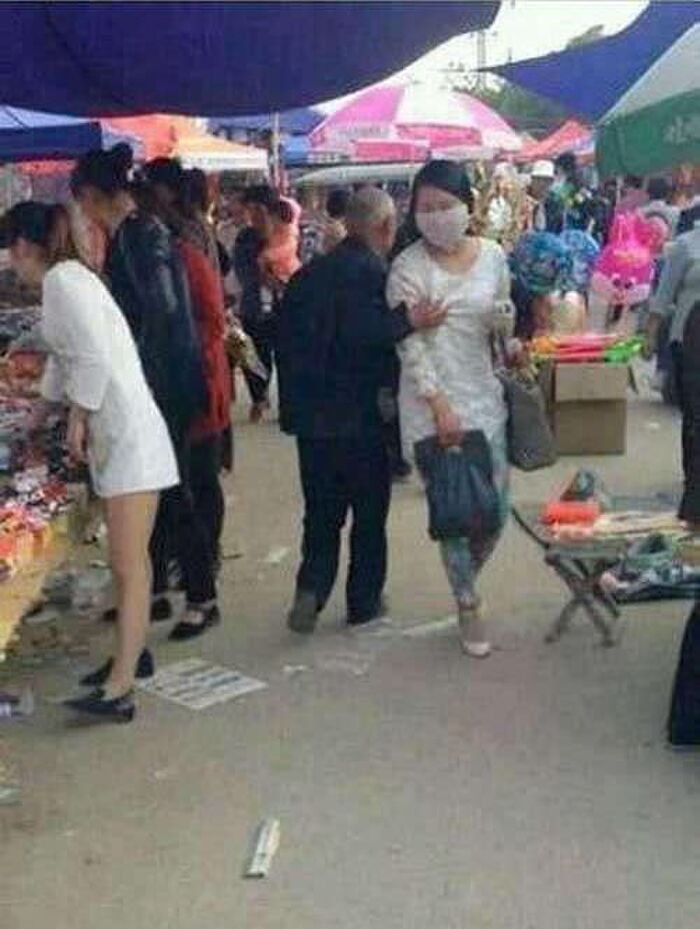 【Super Video】Qi cow touches a girl's ass without permission wwwwww 7th image