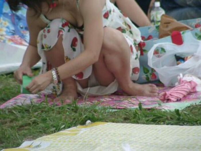豪快に股を開いてパンチラしているもんだから盗撮を敢行！！！！ 7th image