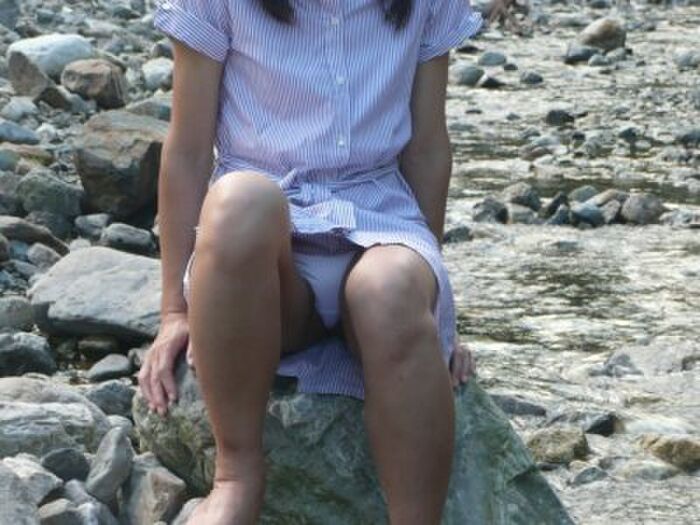 豪快に股を開いてパンチラしているもんだから盗撮を敢行！！！！ 8th image