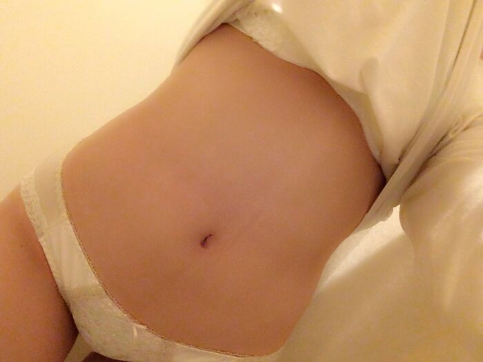 Amateur goddess who pesters erotic images on the back of SNS 19th image