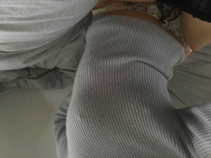Amateur goddess who pesters erotic images on the back of SNS 5th image