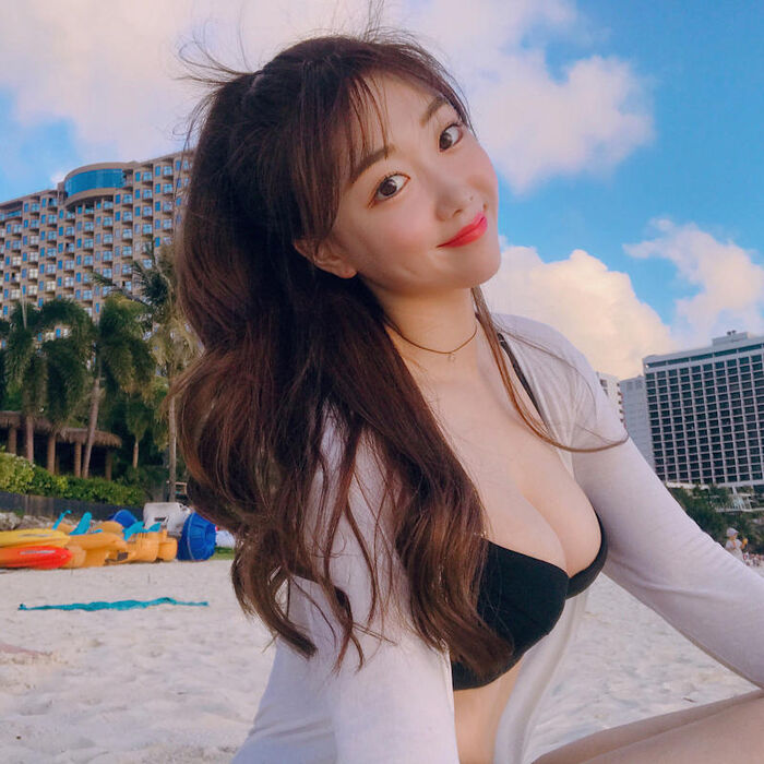 Big Bikini Images 100 Summer 17th image