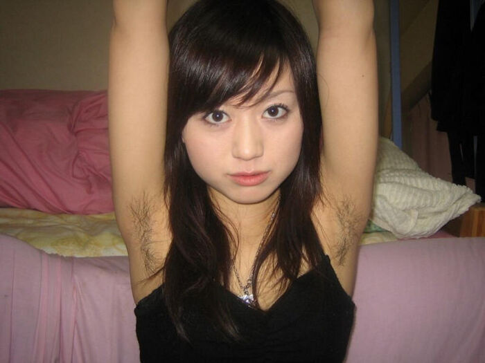 美女のワキ毛にギャップ萌えするエロ画像 3th image
