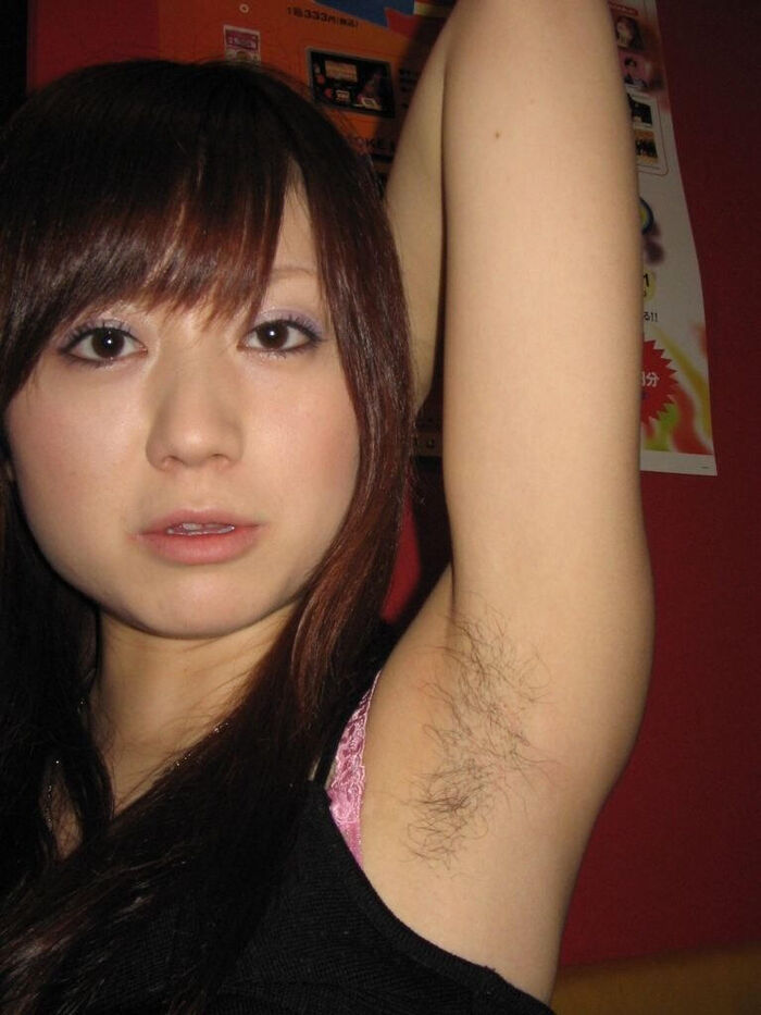 美女のワキ毛にギャップ萌えするエロ画像 4th image