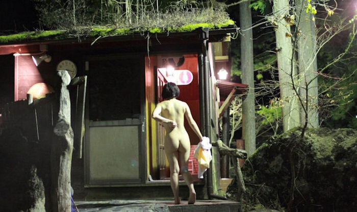 Erotic image of hot spring buttocks exposed 71th image