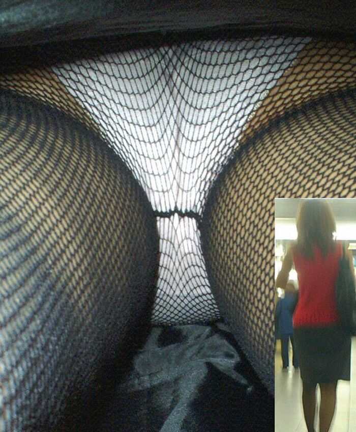 [Upside down shooting] The eroticism of raw thighs &amp; fishnet stockings is abnormal 35 photos 14th image