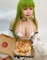 【Image】Realistic C.C. cosplay of Caucasian people