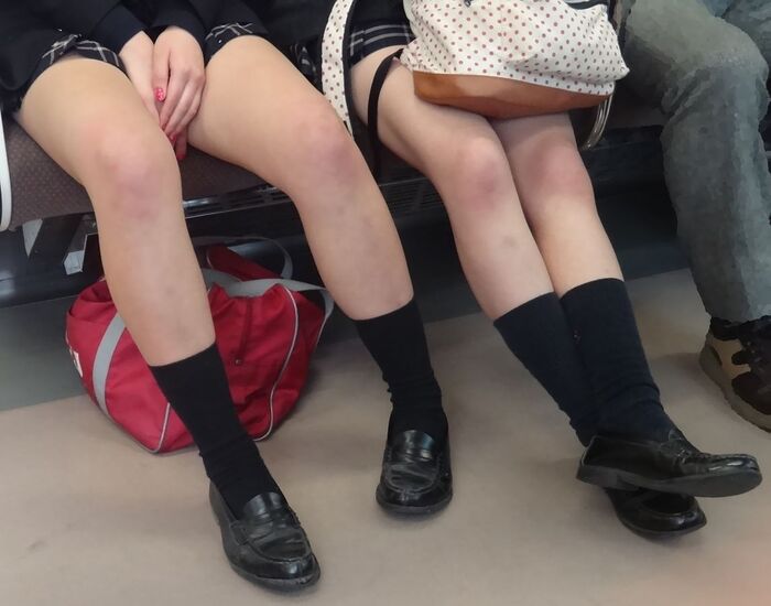 [With images] Why are JK's thighs so thick? 5th image