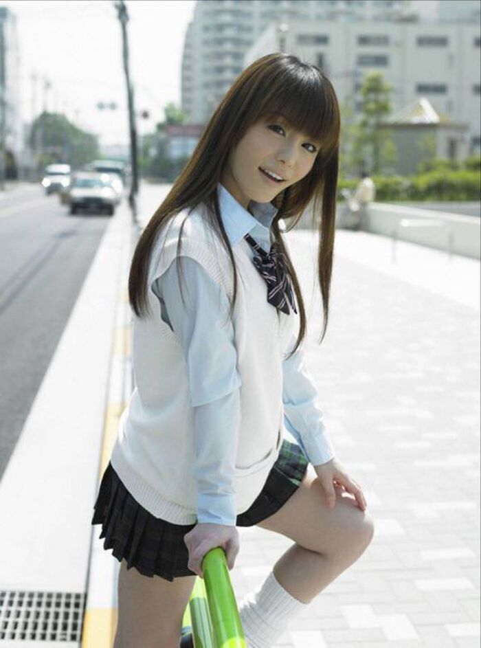 Self-crotch tearing of Professor Morisaki, a culinary researcher who is too beautiful 16th image
