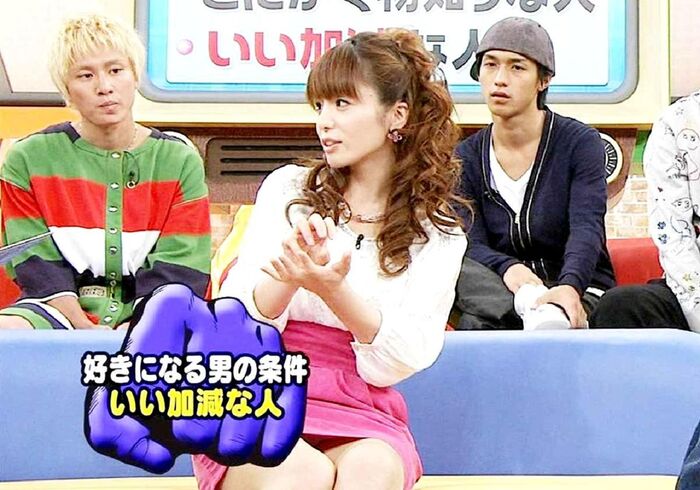 Self-crotch tearing of Professor Morisaki, a culinary researcher who is too beautiful 24th image