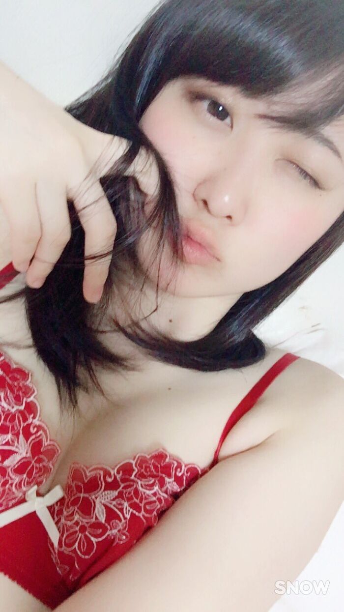 Erotic images that excite women in red underwear 50th image